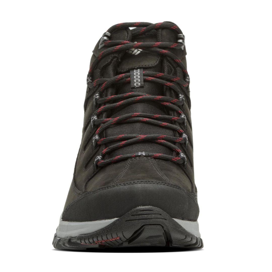 A Men Wearing Columbia Men Black TERREBONNE II MID OUTDRY