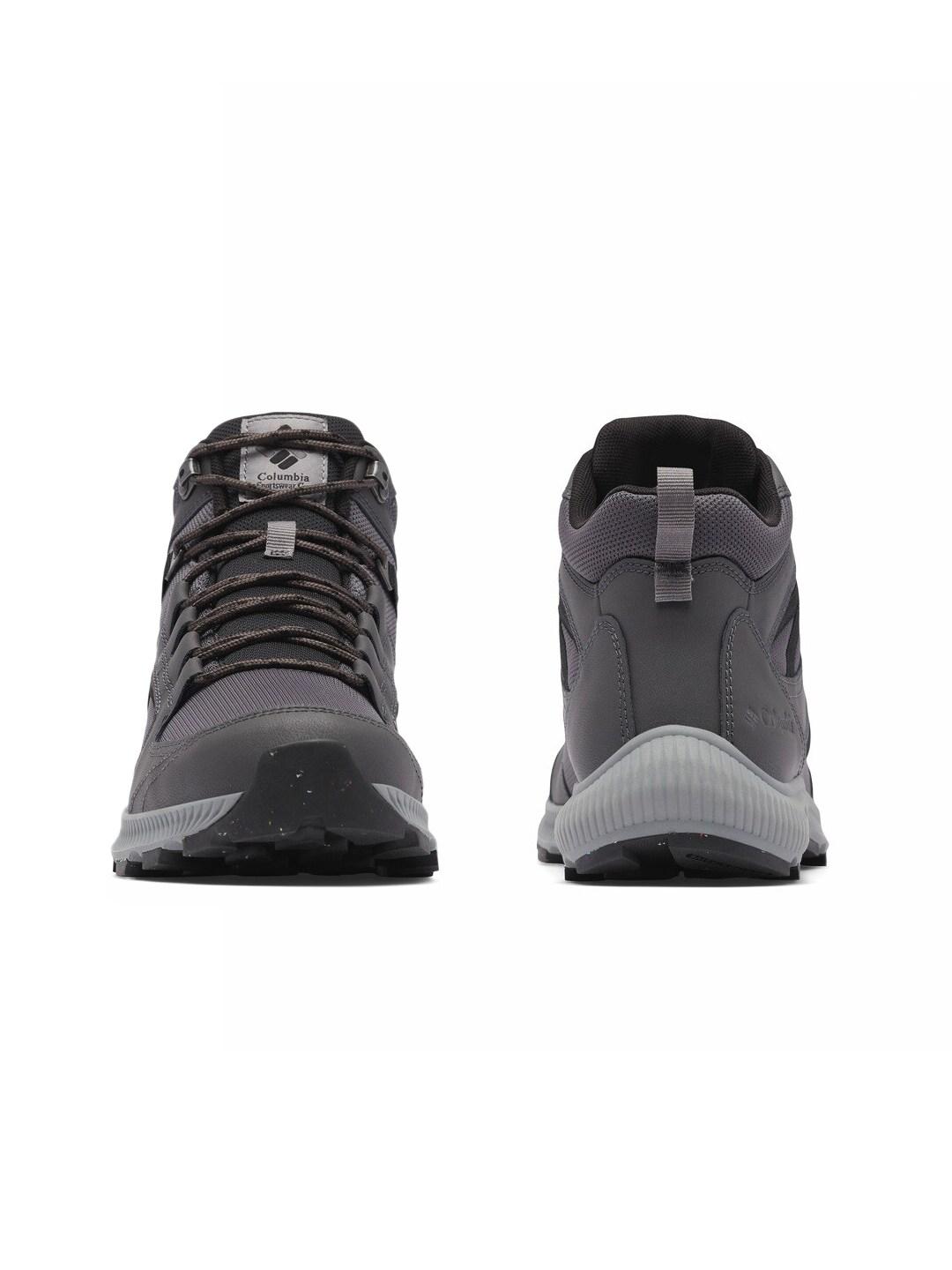 A Men Wearing Columbia Men Grey RE-PEAK MID