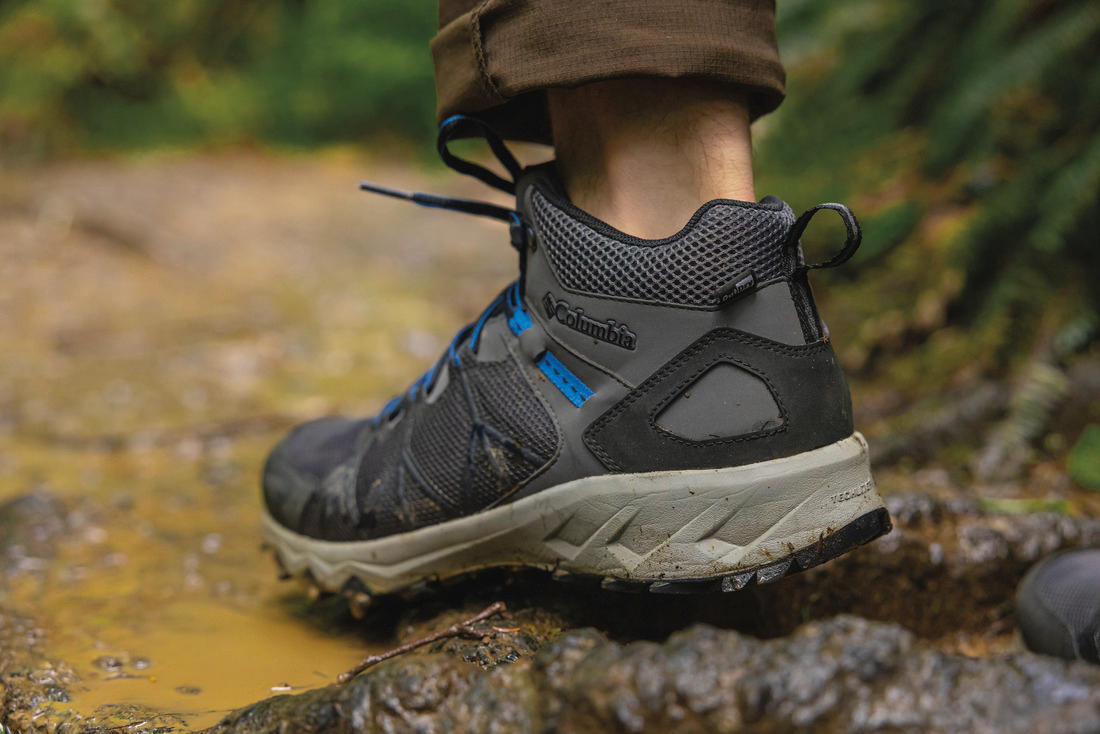 A Men Wearing Columbia Men Grey PEAKFREAK II MID OUTDRY