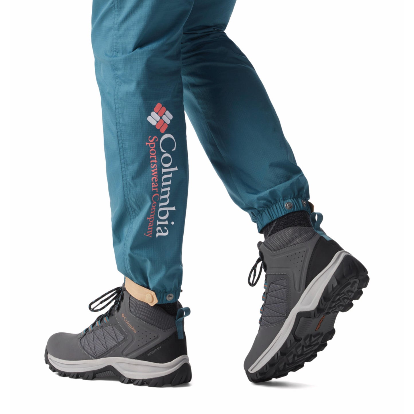 Columbia Men Grey Omni-Tech Transverse Hike Mid Shoes (Waterproof)