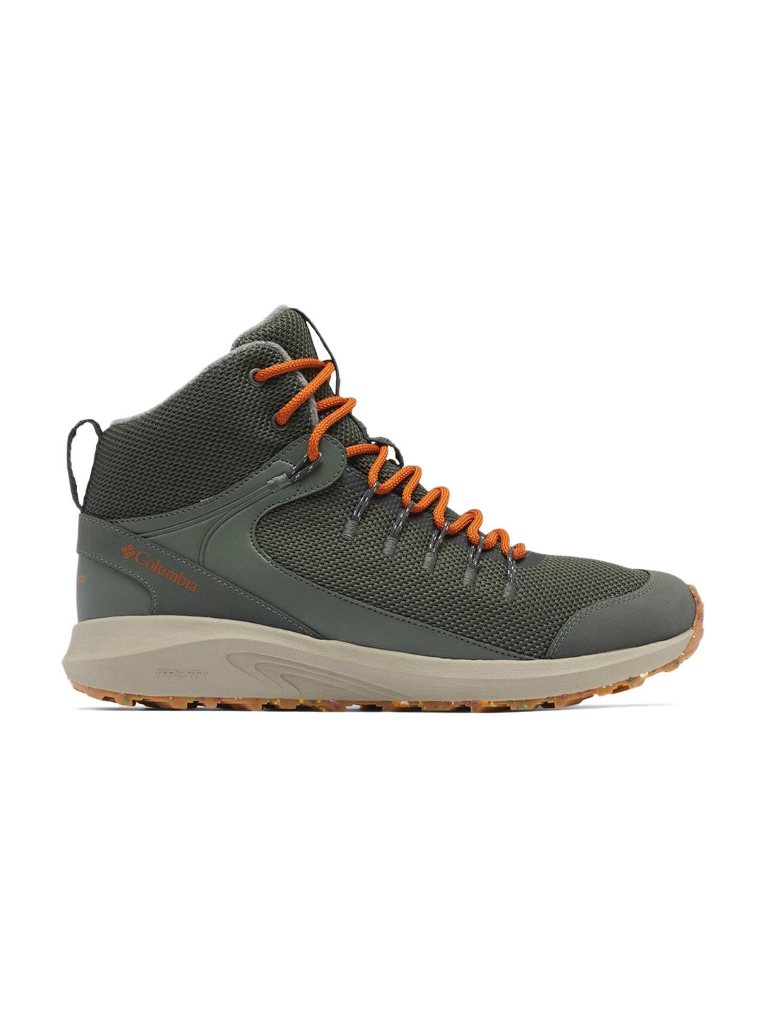 A Men Wearing Columbia Men Green TRAILSTORM MID WATERPROOF OMNI HEAT