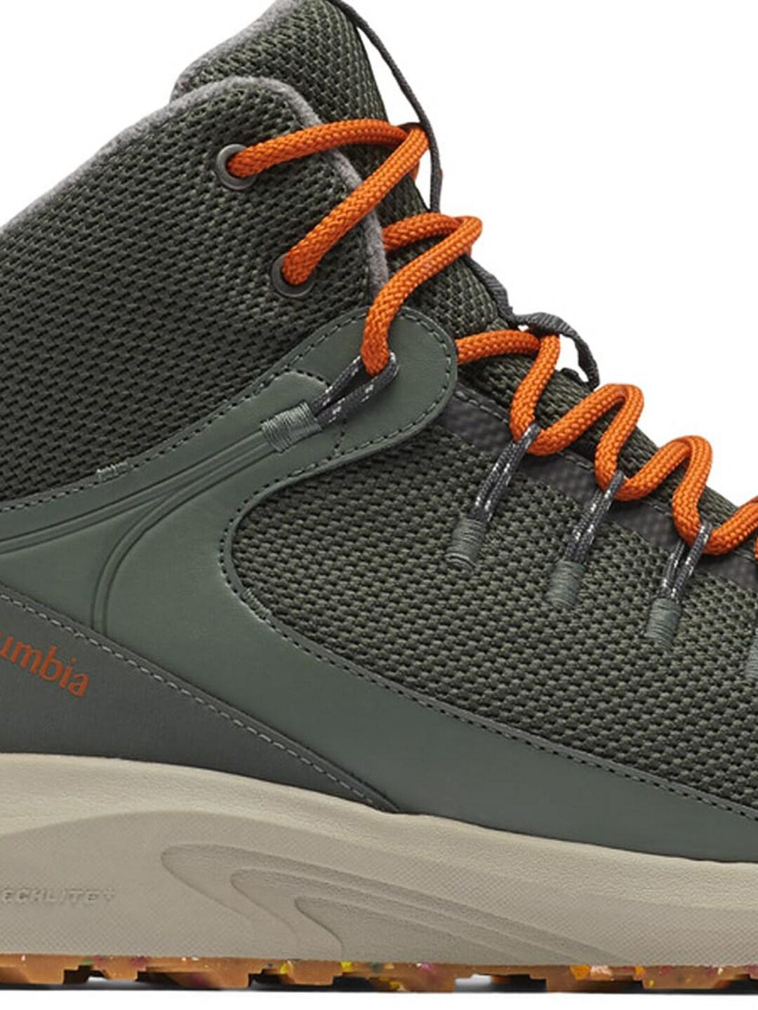 A Men Wearing Columbia Men Green TRAILSTORM MID WATERPROOF OMNI HEAT