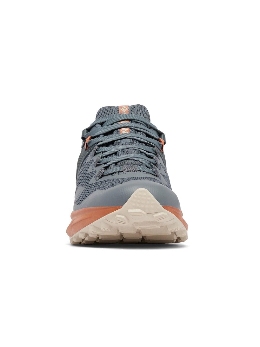 A Men Wearing Columbia Men Grey FACET 75 OUTDRY