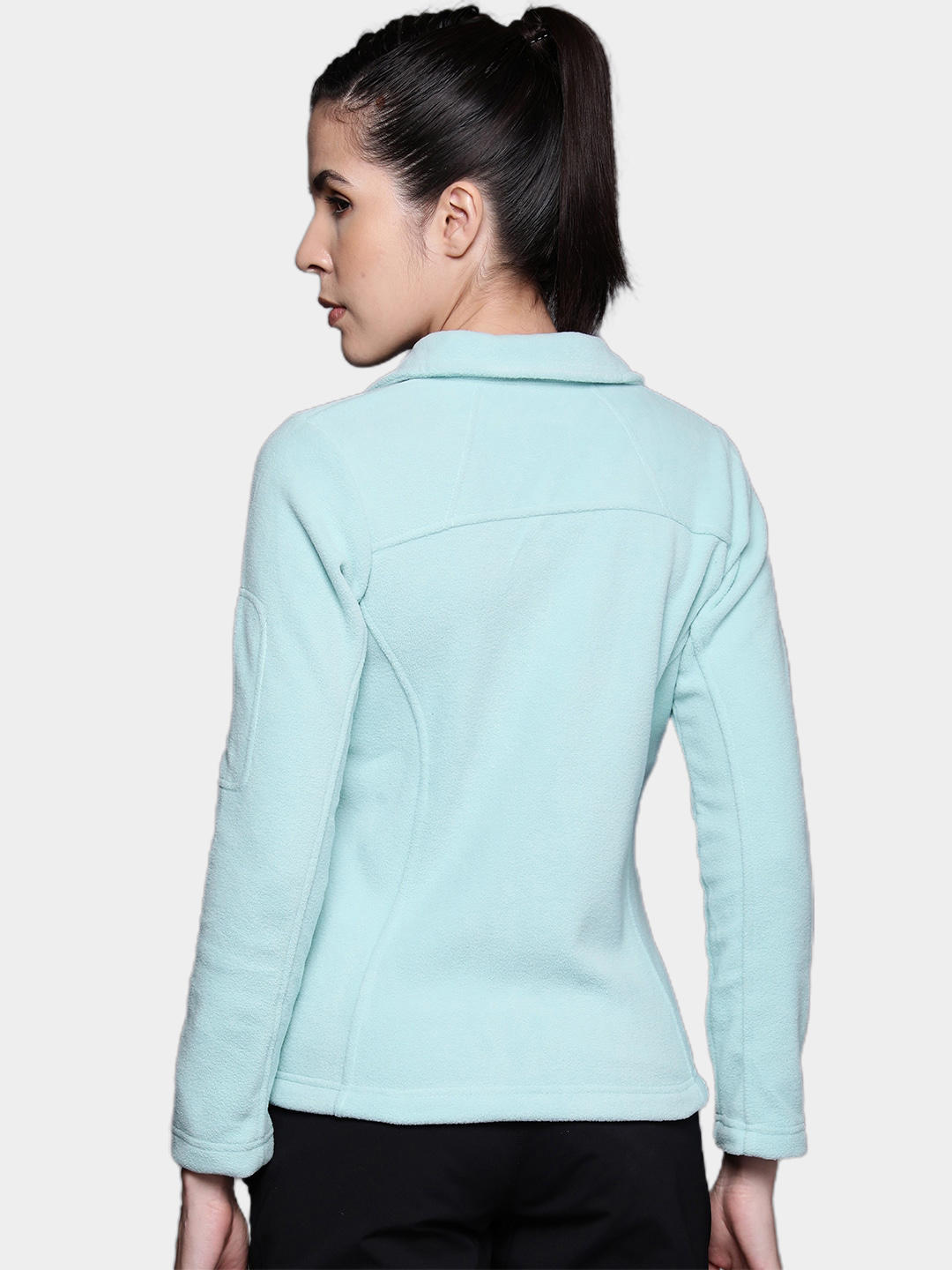 A Women Wearing Columbia Women Blue Fast Trek II Jacket