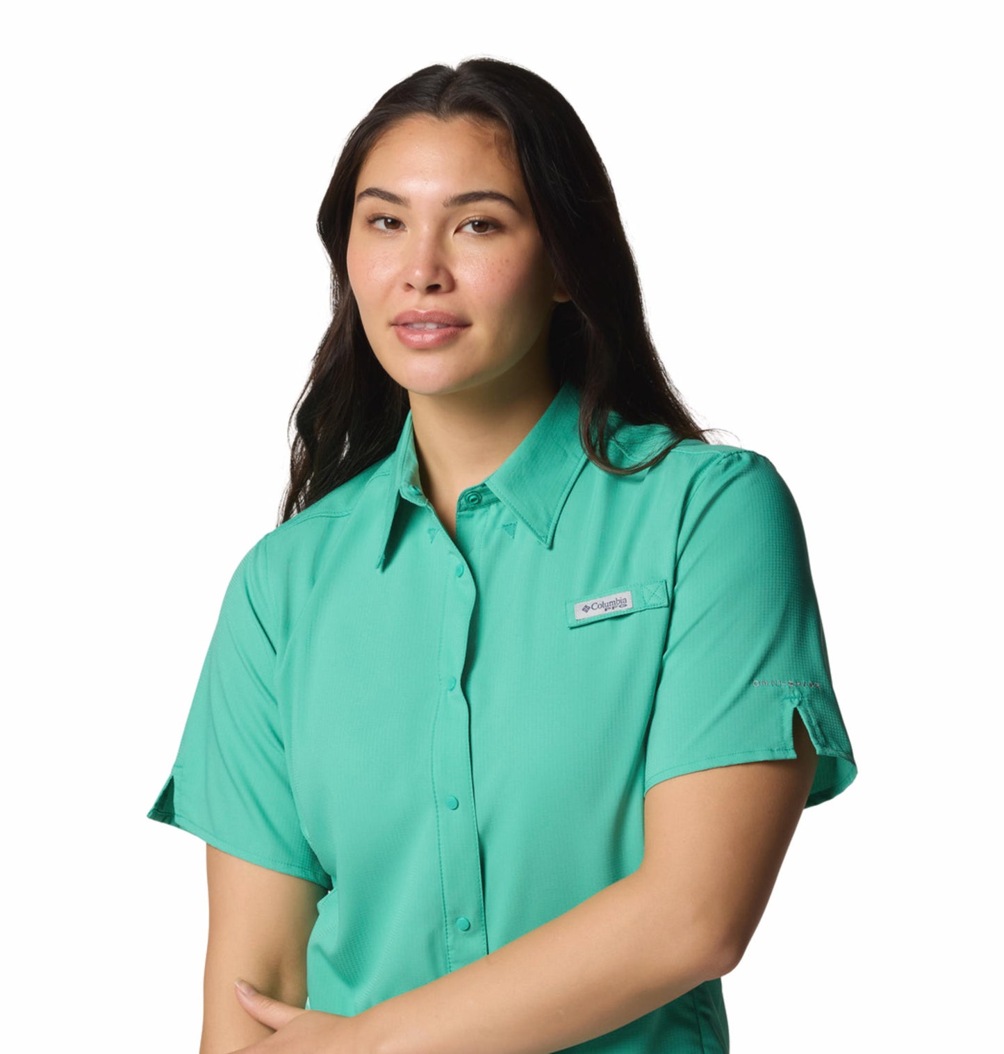A Women Wearing Columbia Women Green Womens Tamiami II SS Shirt (Sun Protection)