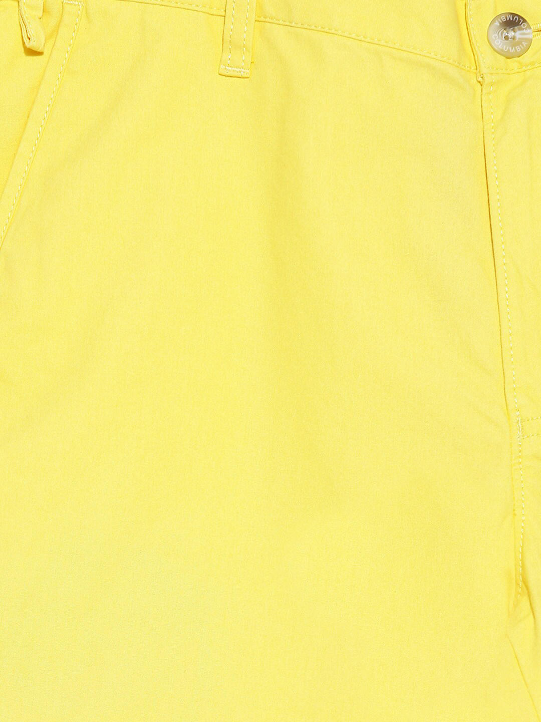 A Men Wearing Columbia Men Yellow Bonehead Short (Sun Protection)