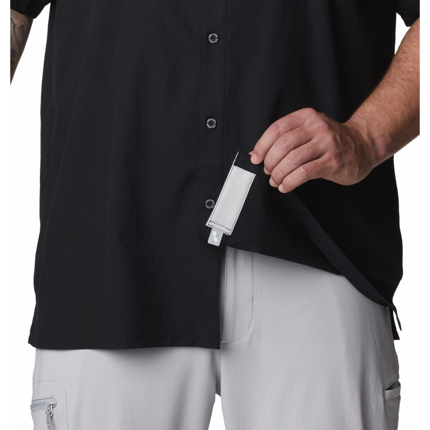 Columbia Men Black Omni-Shade Slack Tide Camp Shirt (Sun Protection)