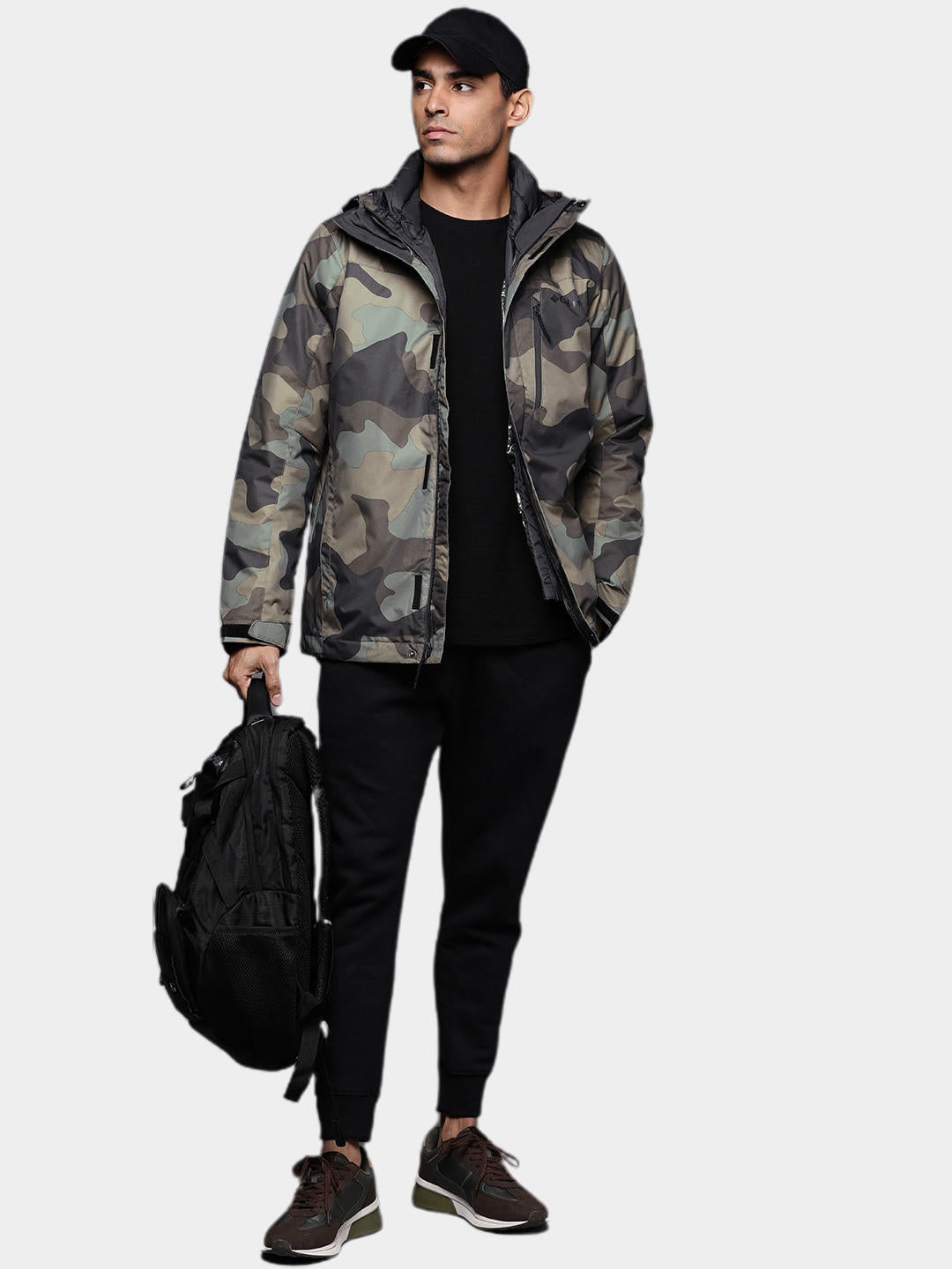 A Men Wearing Columbia Men Green Whirlibird IV Interchange Jacket