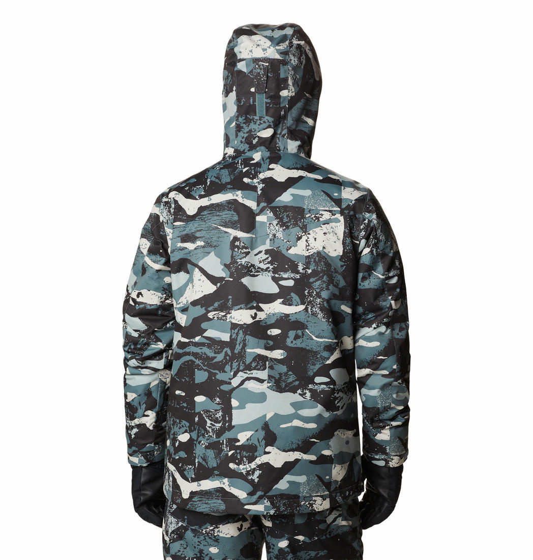 A Men Wearing Columbia Men Green Whirlibird IV Interchange Jacket