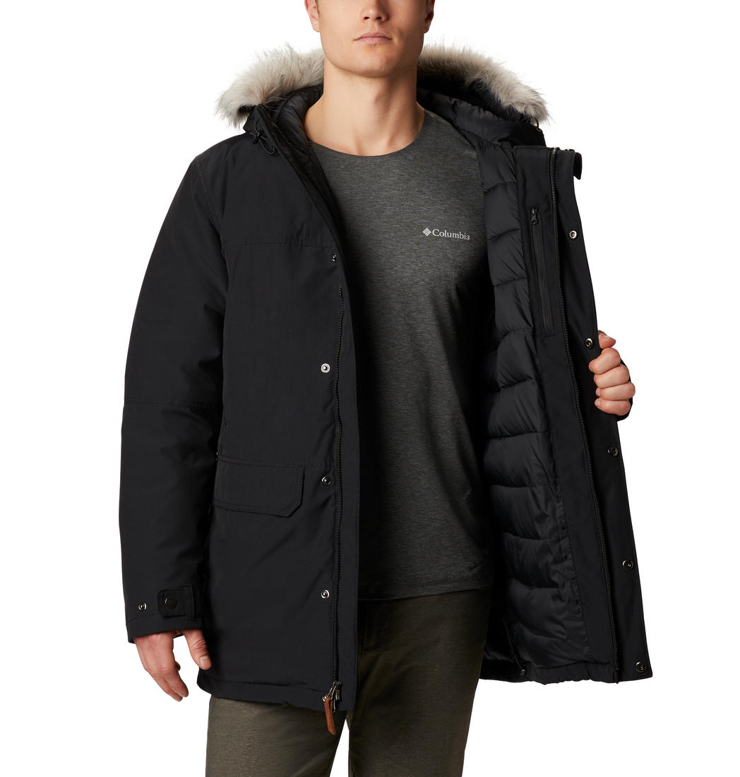 A Men Wearing Columbia Men Black Marquam Peak Parka