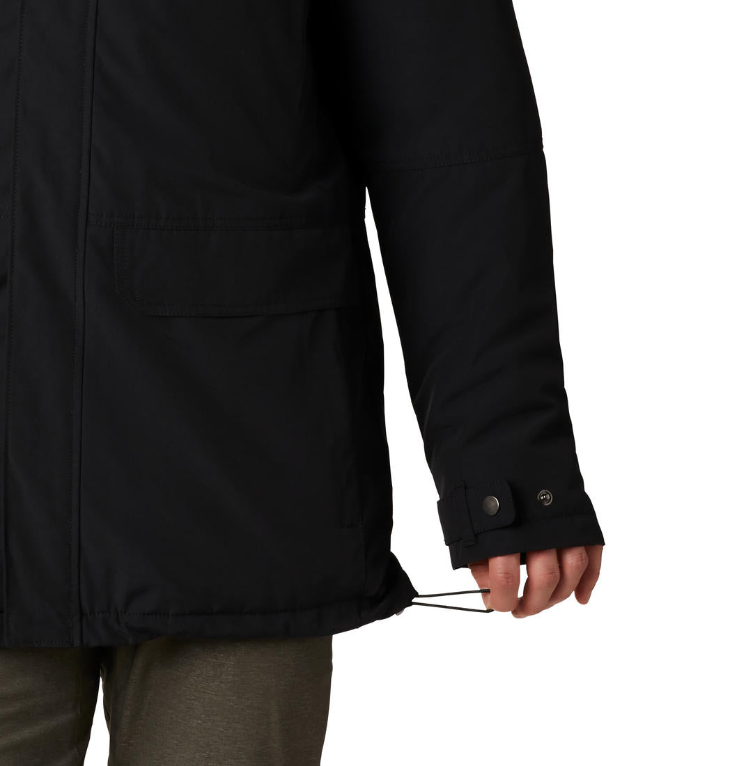 A Men Wearing Columbia Men Black Marquam Peak Parka