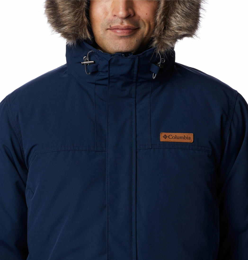 A Men Wearing Columbia Men Blue Marquam Peak Parka