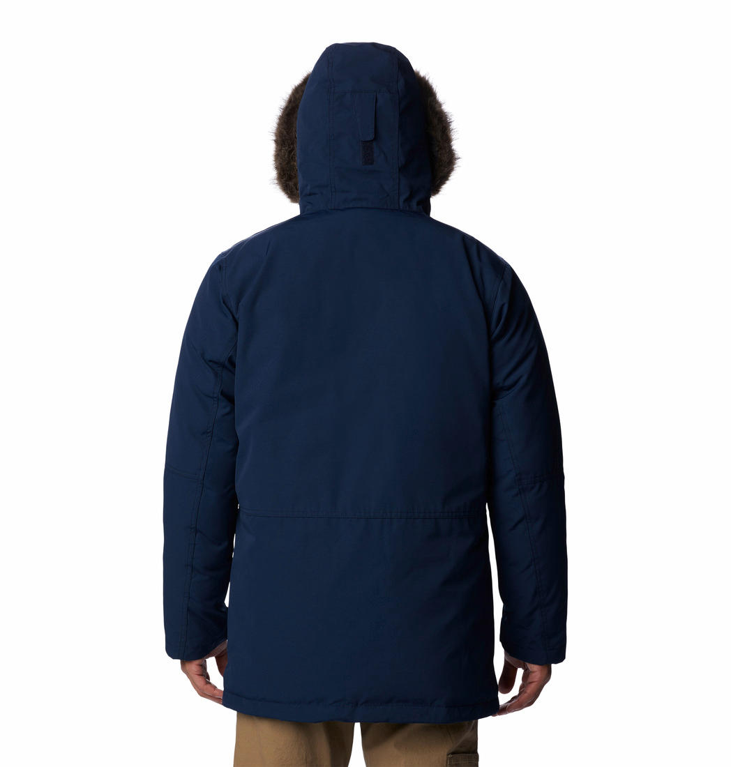 A Men Wearing Columbia Men Blue Marquam Peak Parka