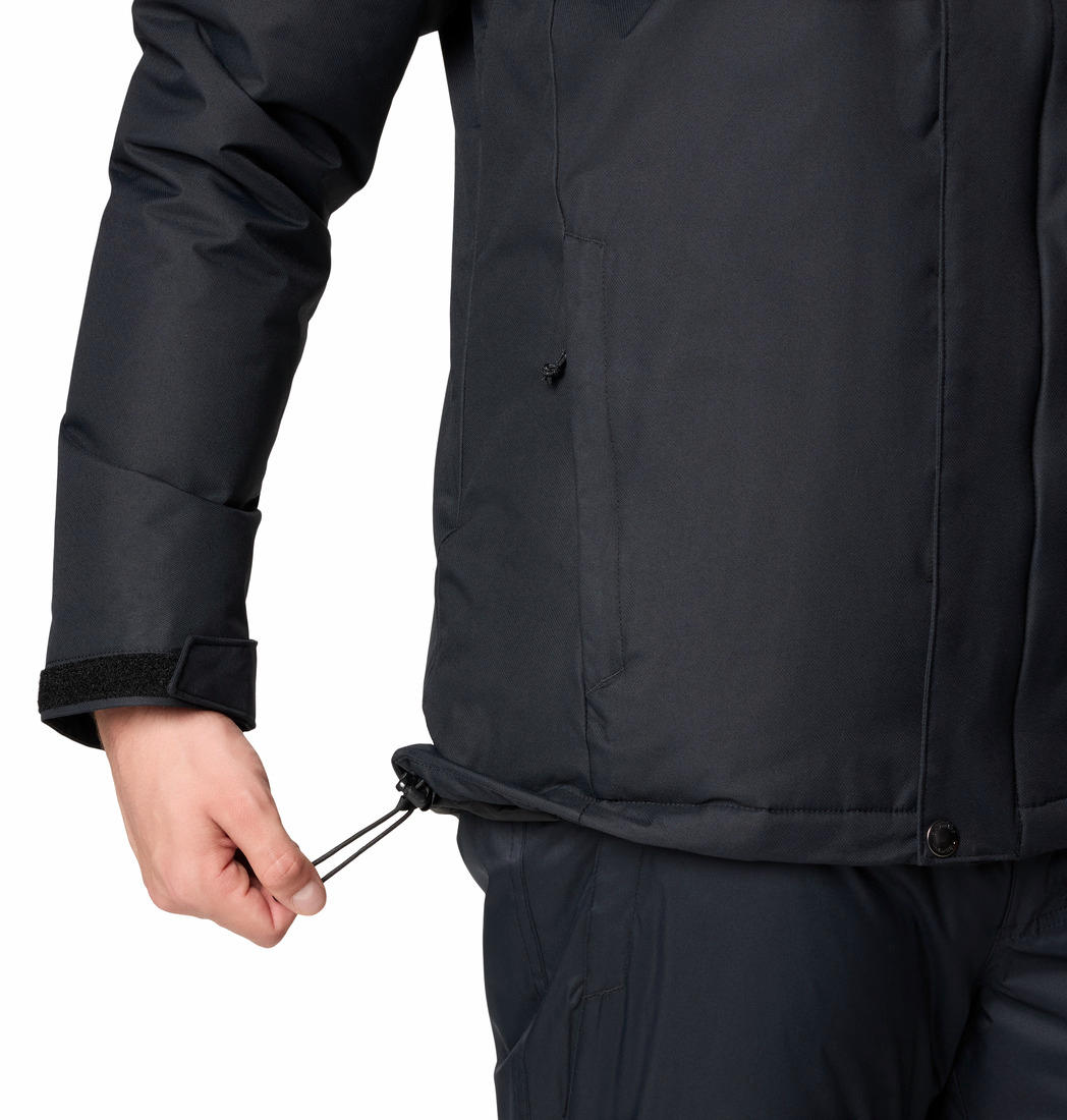 A Men Wearing Columbia Men Black Last Tracks II Jacket