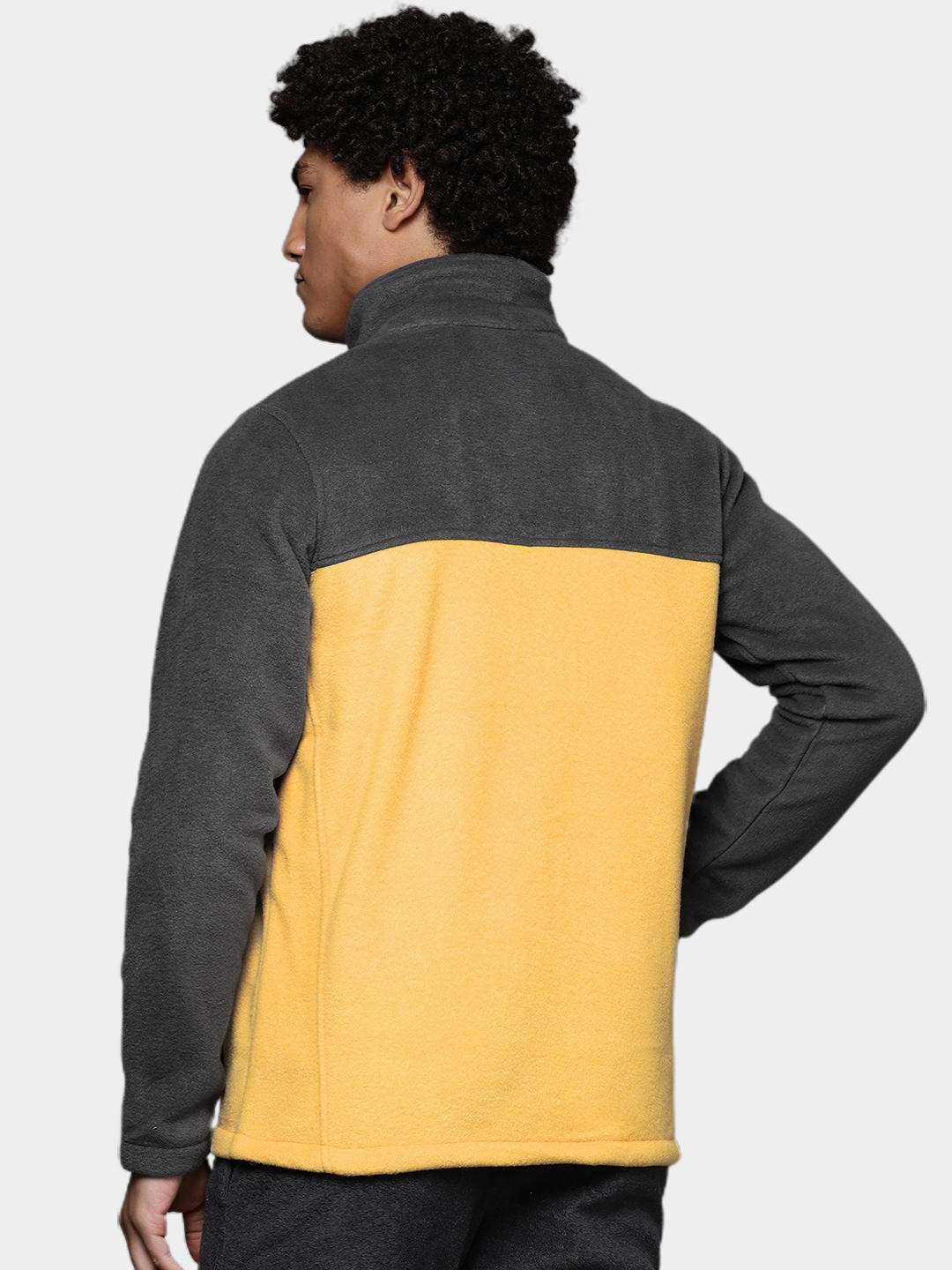 A Men Wearing Columbia Men Black Steens Mountain Full Zip 2.0