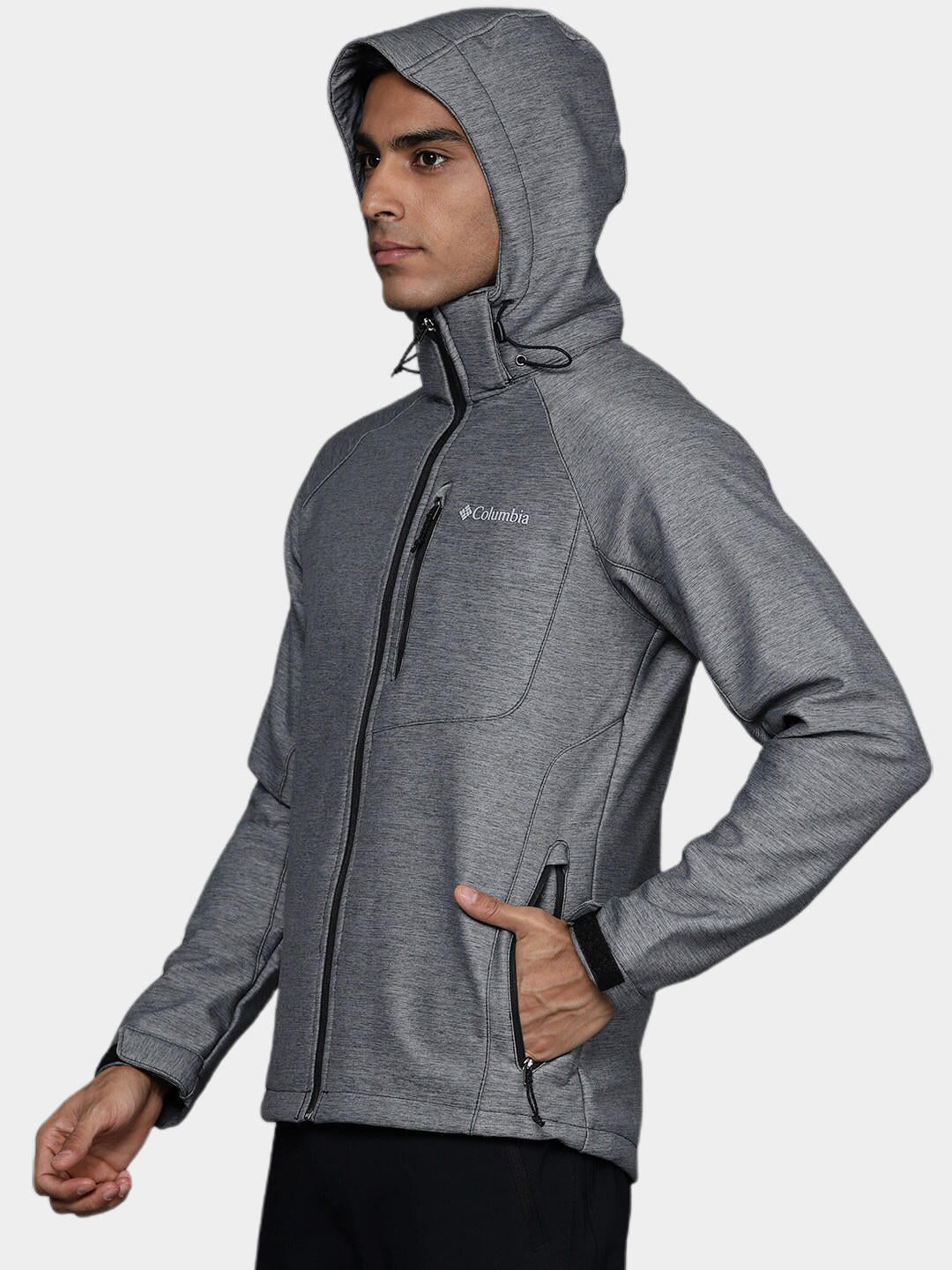 A Men Wearing Columbia Men Grey Cascade Ridge II Softshell