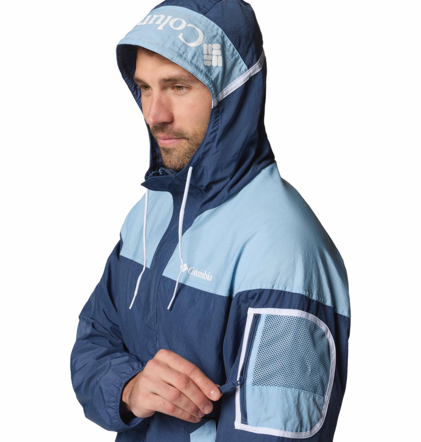A Men Wearing Columbia Men Blue Challenger II Windbreaker