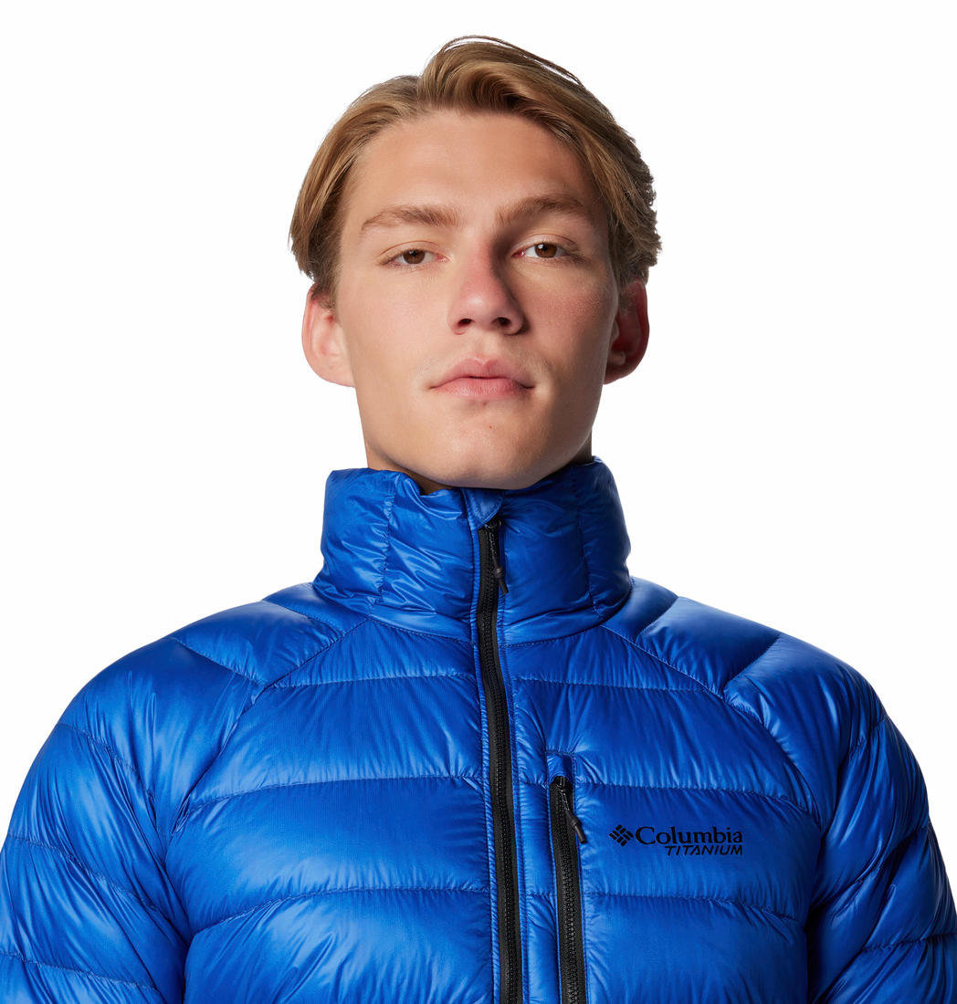 A Men Wearing Columbia Men Blue Arctic Crest Down Jacket