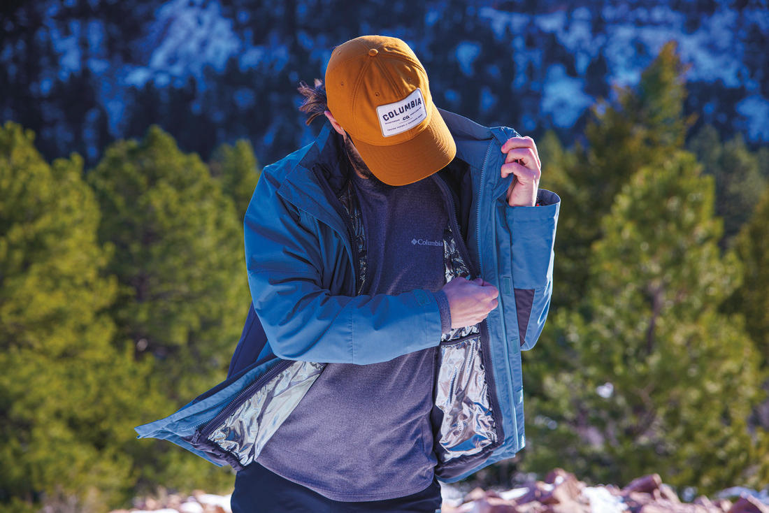 A Men Wearing Columbia Men Green Agate Alley Interchange Jacket