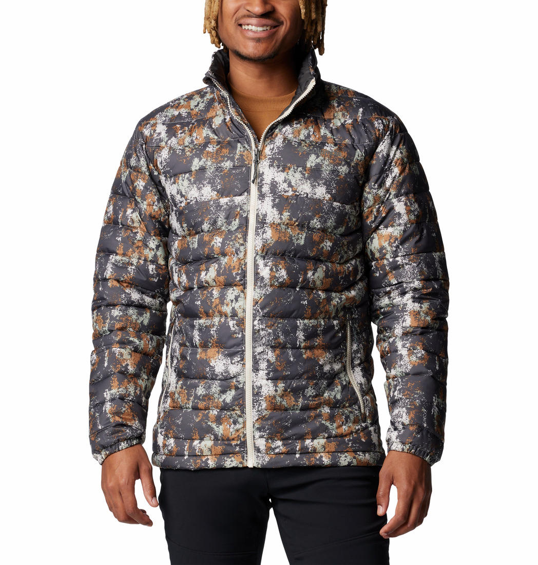 A Men Wearing Columbia Men Brown Powder Lite II Printed Jacket