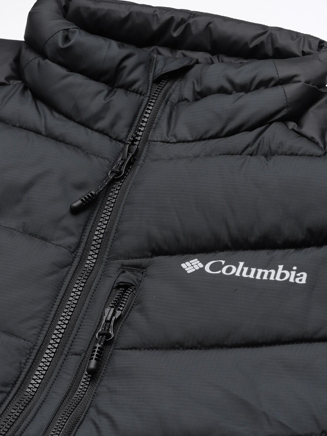 A Men Wearing Columbia Men Black Labyrinth Loop Jacket