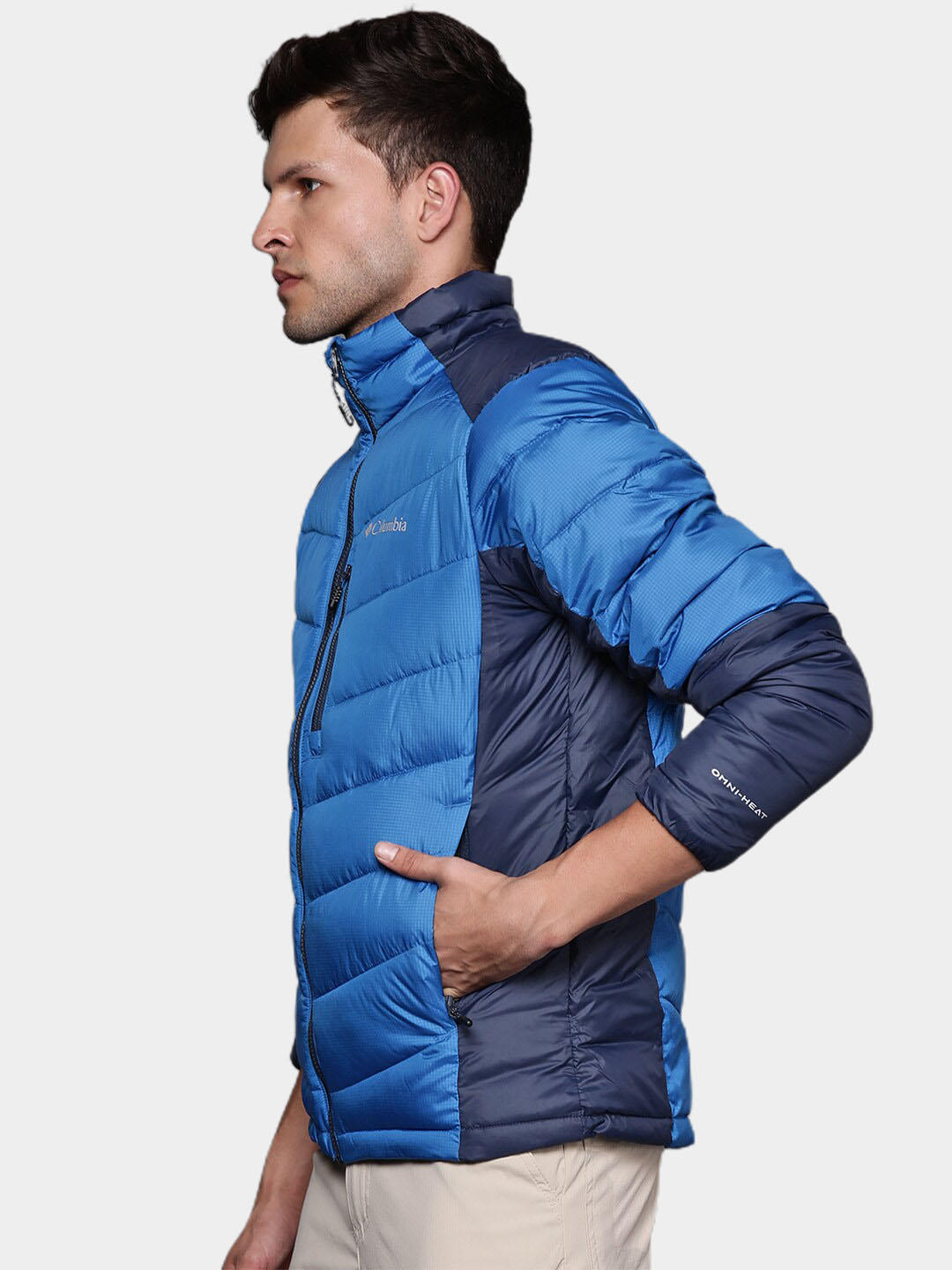 A Men Wearing Columbia Men Blue Labyrinth Loop Jacket