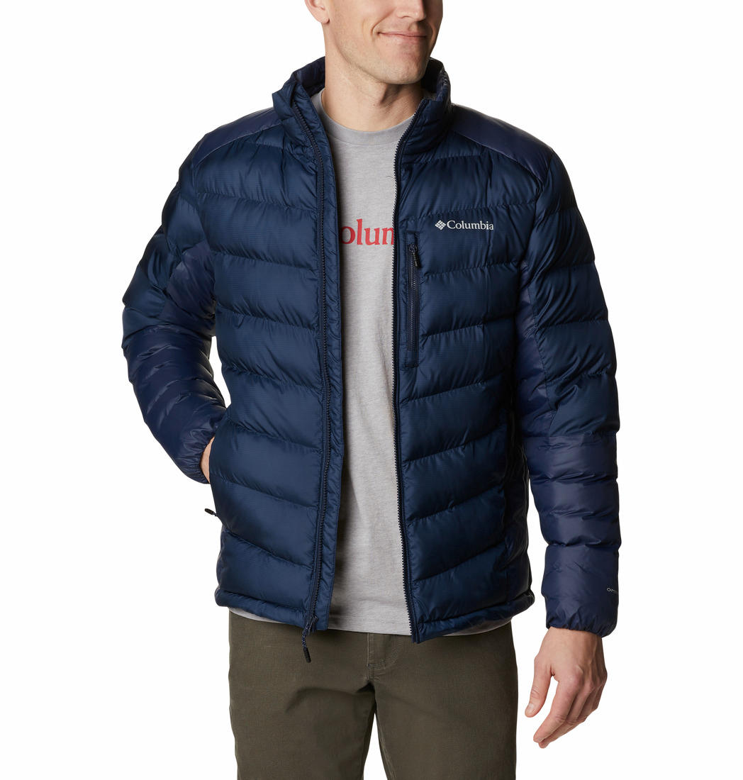 A Men Wearing Columbia Men Blue Labyrinth Loop Jacket