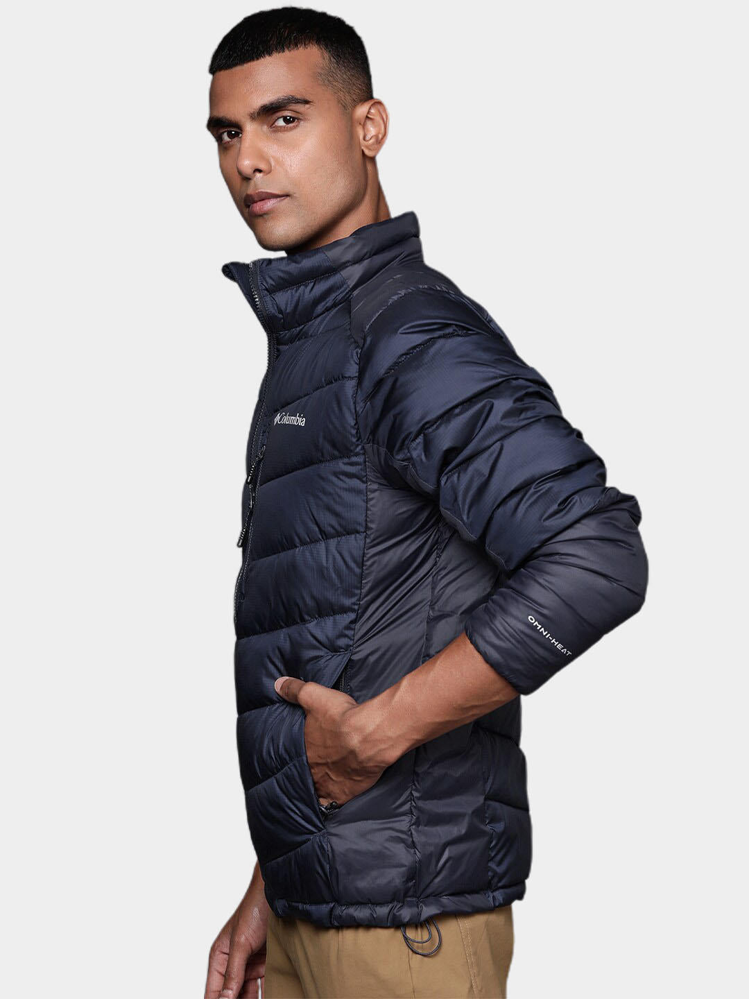 A Men Wearing Columbia Men Blue Labyrinth Loop Jacket
