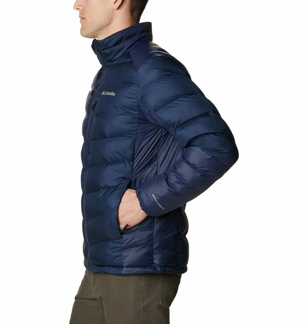 A Men Wearing Columbia Men Blue Labyrinth Loop Jacket