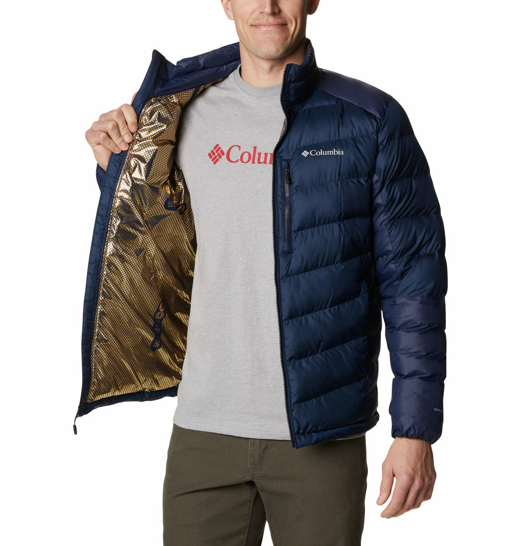 A Men Wearing Columbia Men Blue Labyrinth Loop Jacket