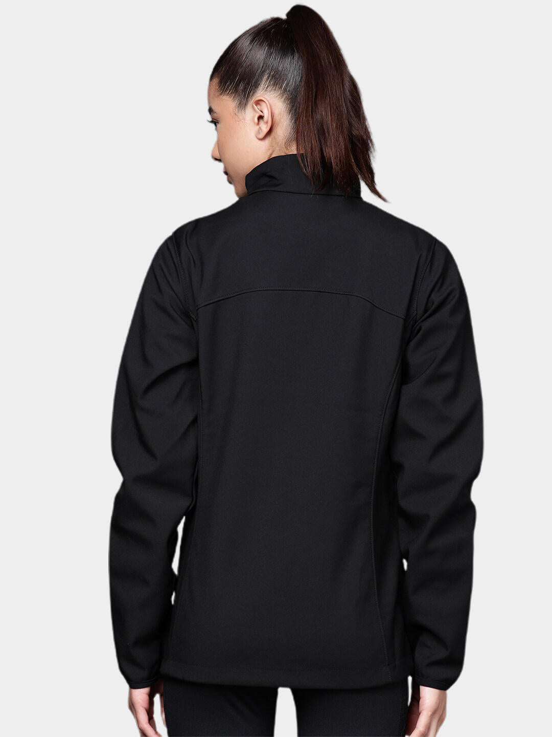 A Women Wearing Columbia Women Black Kruser Ridge II Softshell