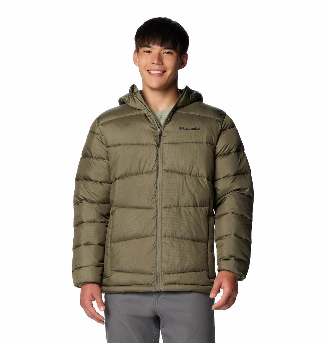 A Men Wearing Columbia Men Green Fivemile Butte II Hooded Jacket