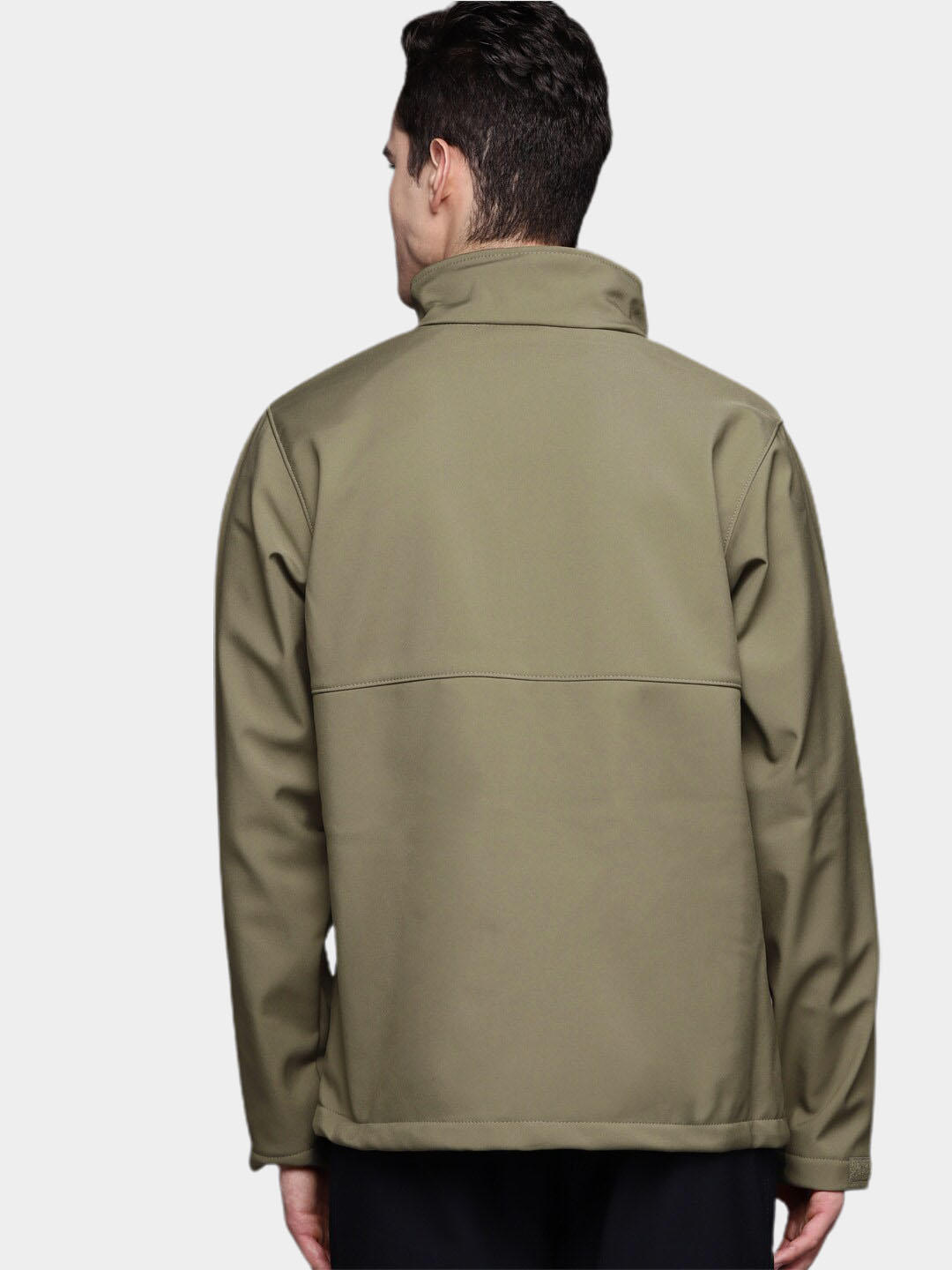 A Men Wearing Columbia Men Green Ascender Softshell Jacket