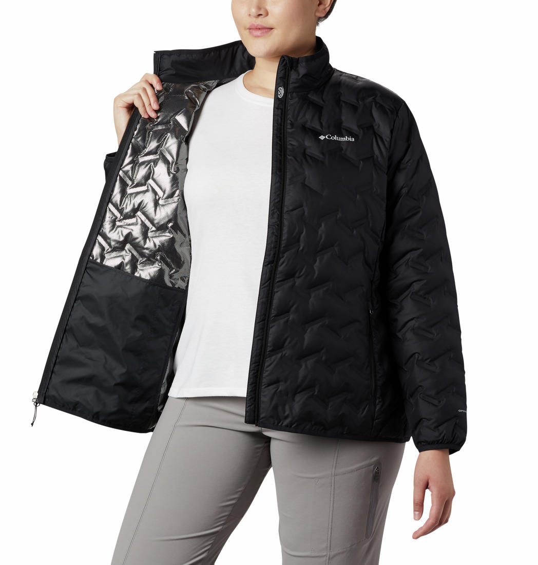 A Women Wearing Columbia Women Black Delta Ridge Down Jacket