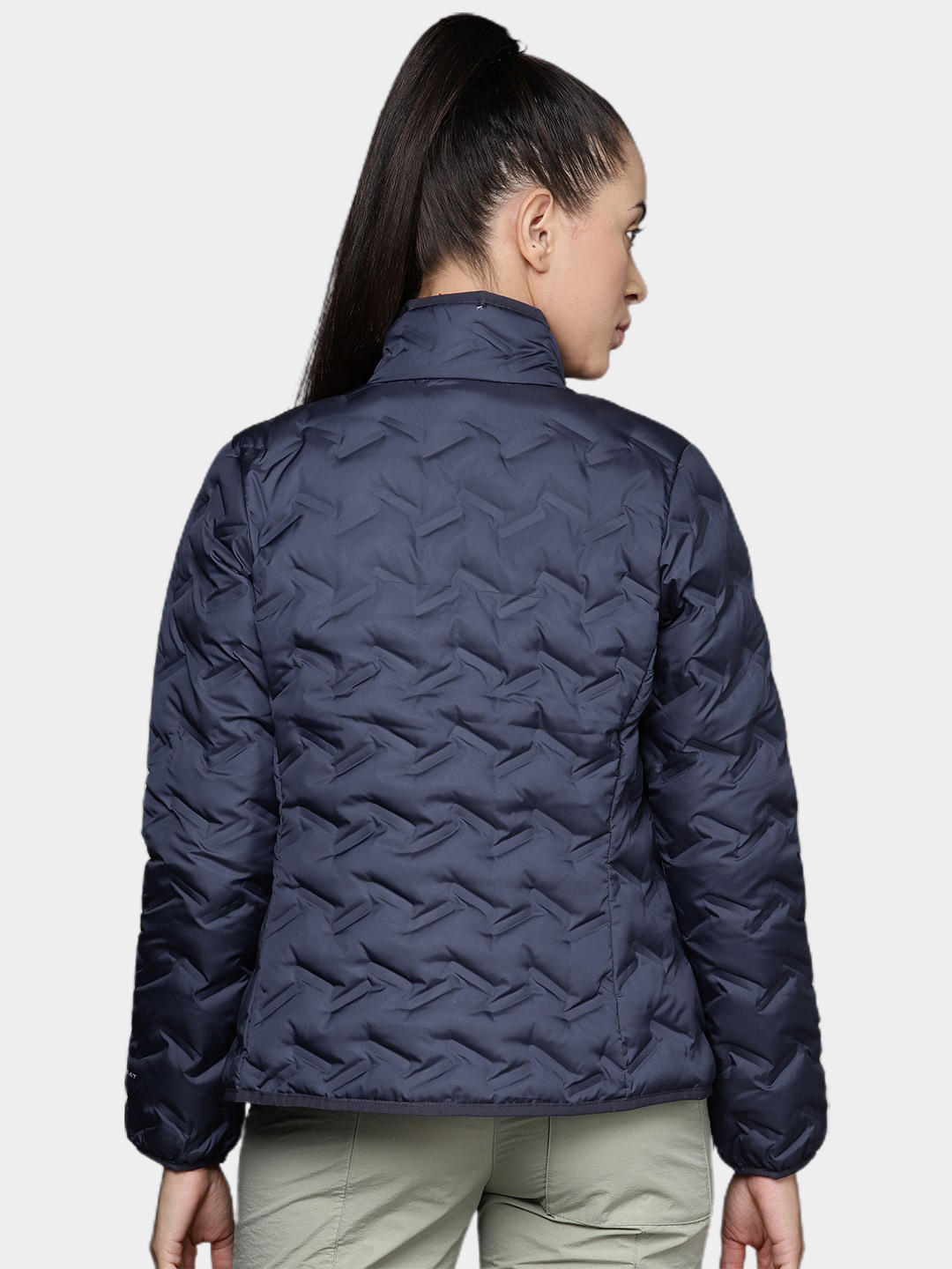 A Women Wearing Columbia Women Navy Blue Delta Ridge Down Jacket