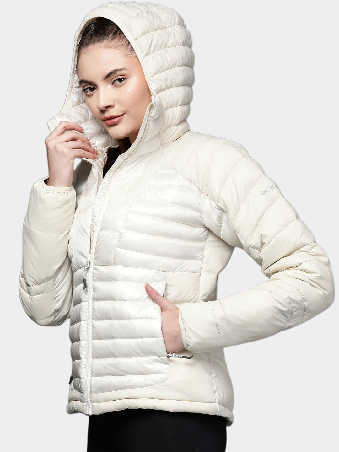 A Women Wearing Columbia Women White Labyrinth Loop Hooded Jacket