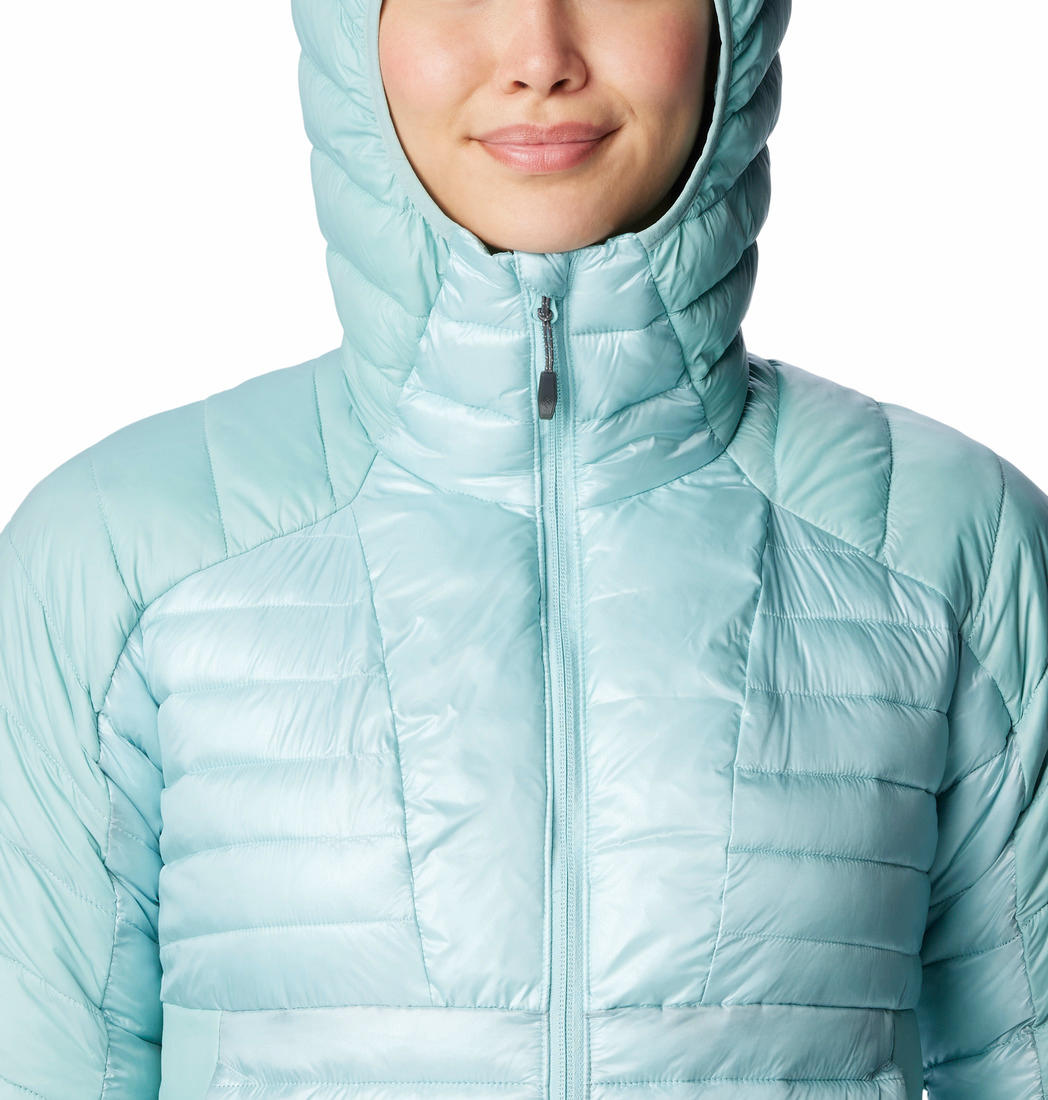 A Women Wearing Columbia Women Blue Labyrinth Loop Hooded Jacket