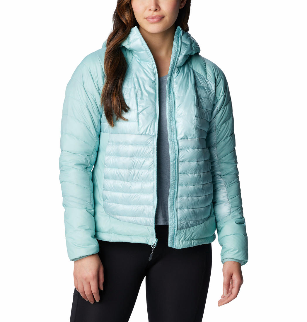 A Women Wearing Columbia Women Blue Labyrinth Loop Hooded Jacket