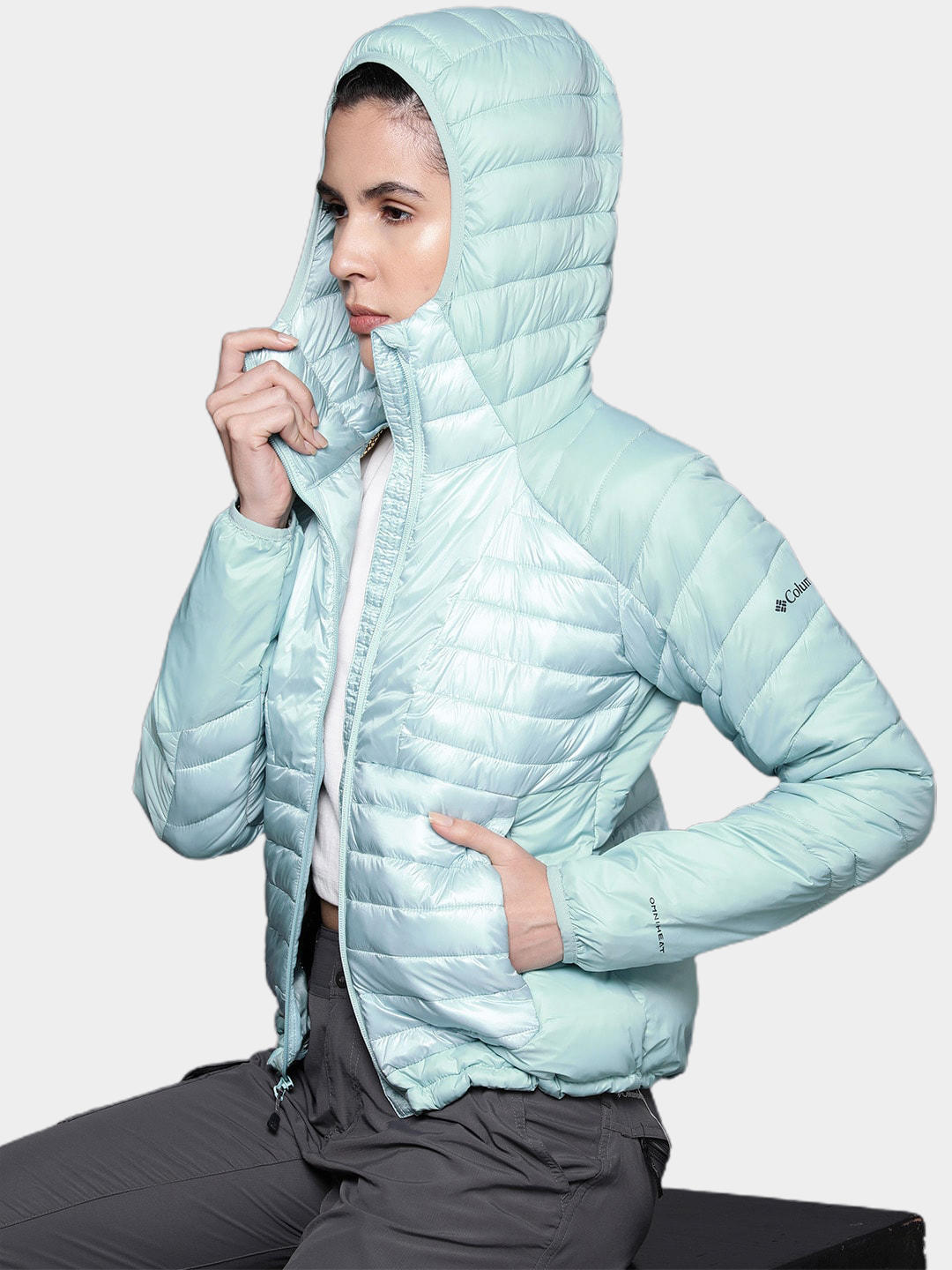A Women Wearing Columbia Women Blue Labyrinth Loop Hooded Jacket
