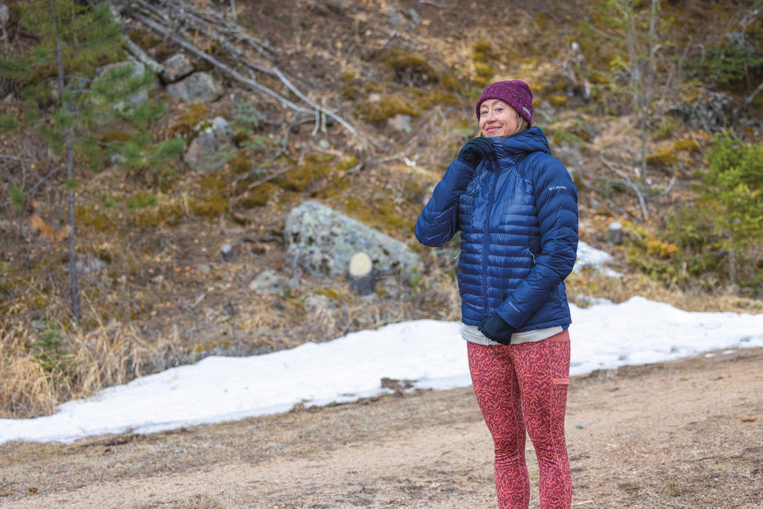 A Women Wearing Columbia Women Navy Blue Labyrinth Loop Hooded Jacket