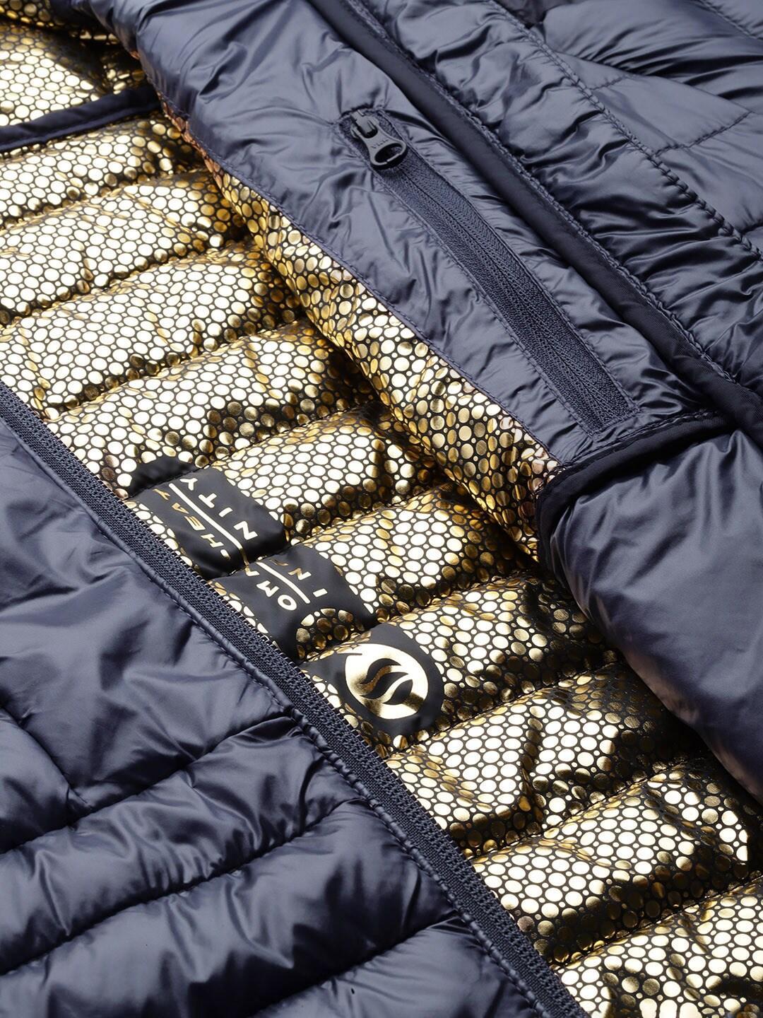 A Women Wearing Columbia Women Navy Blue Labyrinth Loop Hooded Jacket