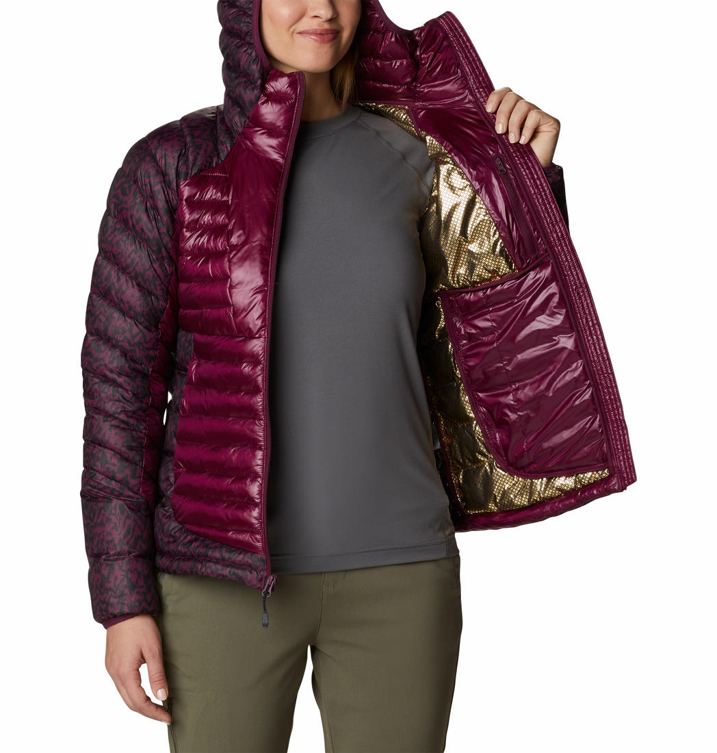 A Women Wearing Columbia Women Purple Labyrinth Loop Hooded Jacket