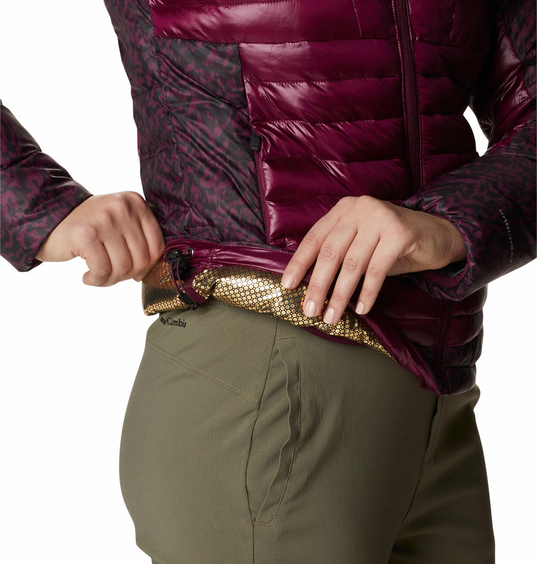 A Women Wearing Columbia Women Purple Labyrinth Loop Hooded Jacket