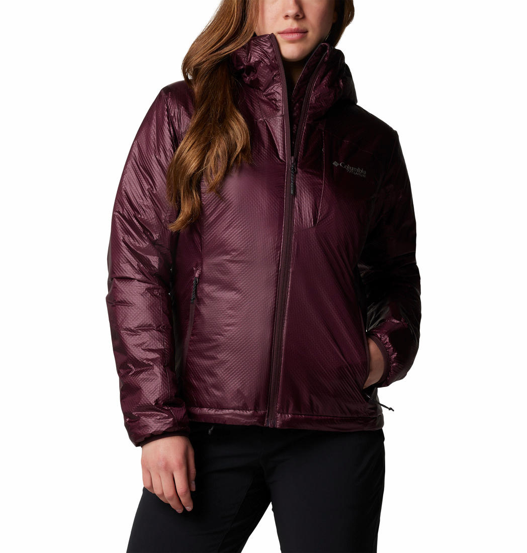 A Women Wearing Columbia Women Red Arch Rock II Hooded Jacket