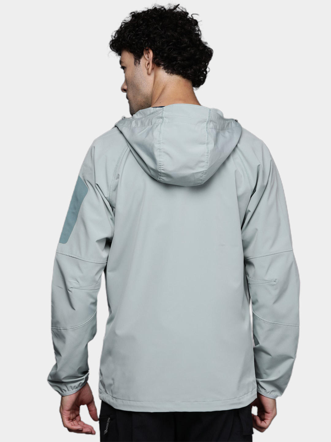 A Men Wearing Columbia Men Green Tall Heights Hooded Softshell