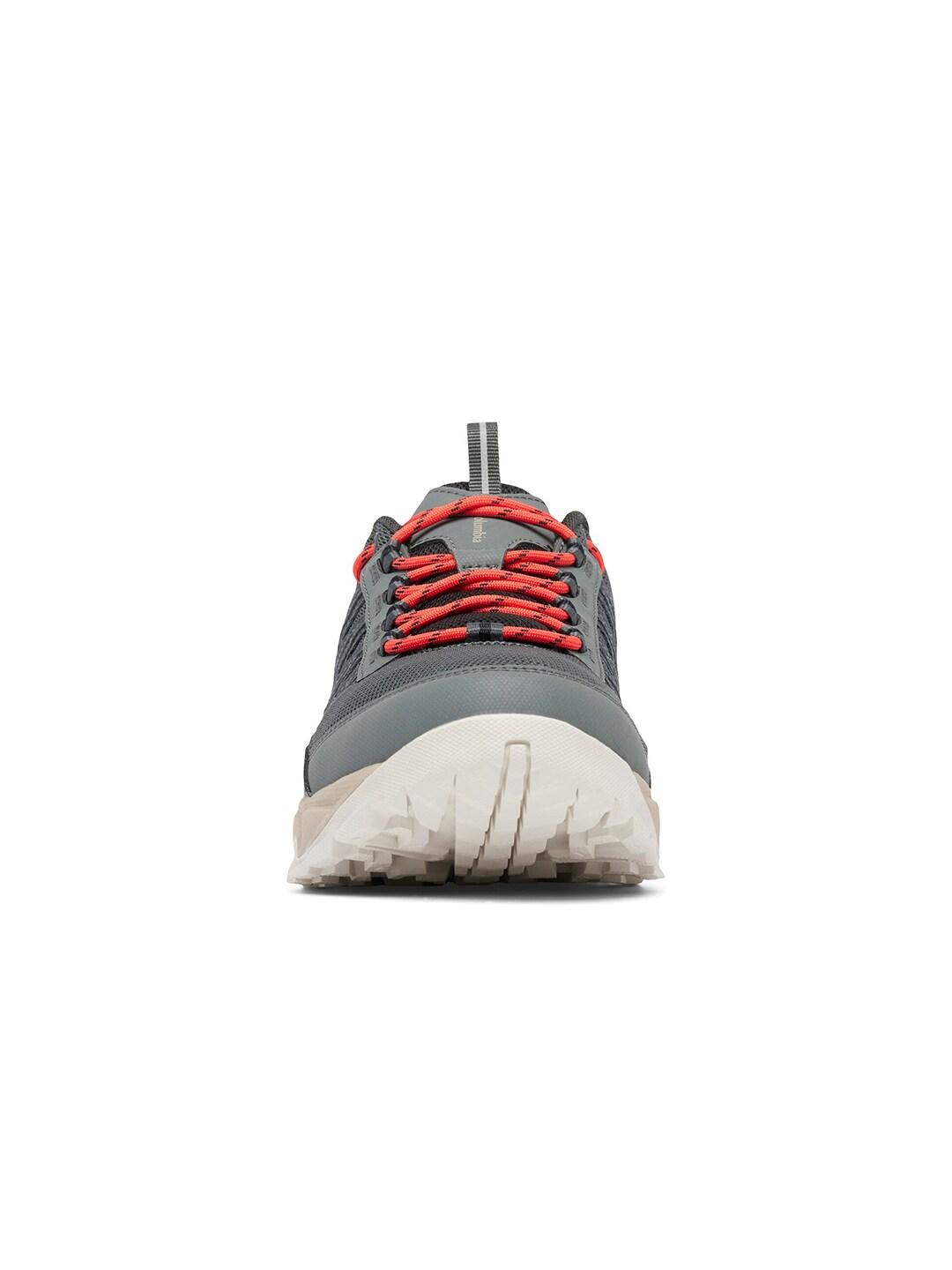 A Men Wearing Columbia Men Grey FLOW FREMONT