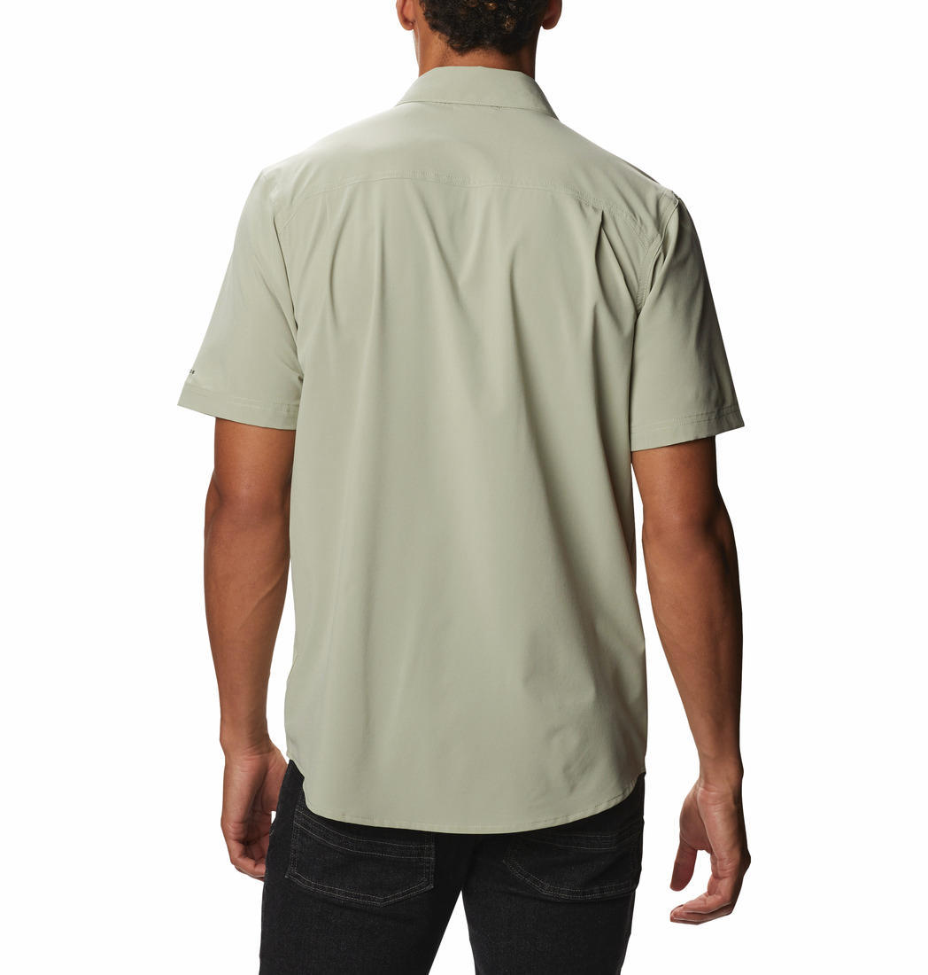 Columbia Men Green Triple Canyon Solid Short Sleeve II (Sun Protection)