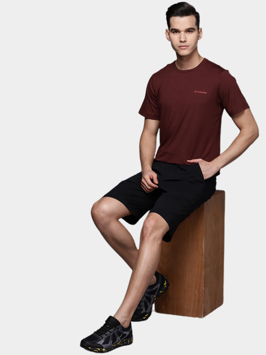 Columbia Men Maroon Tech Trail Graphic T-Shirt