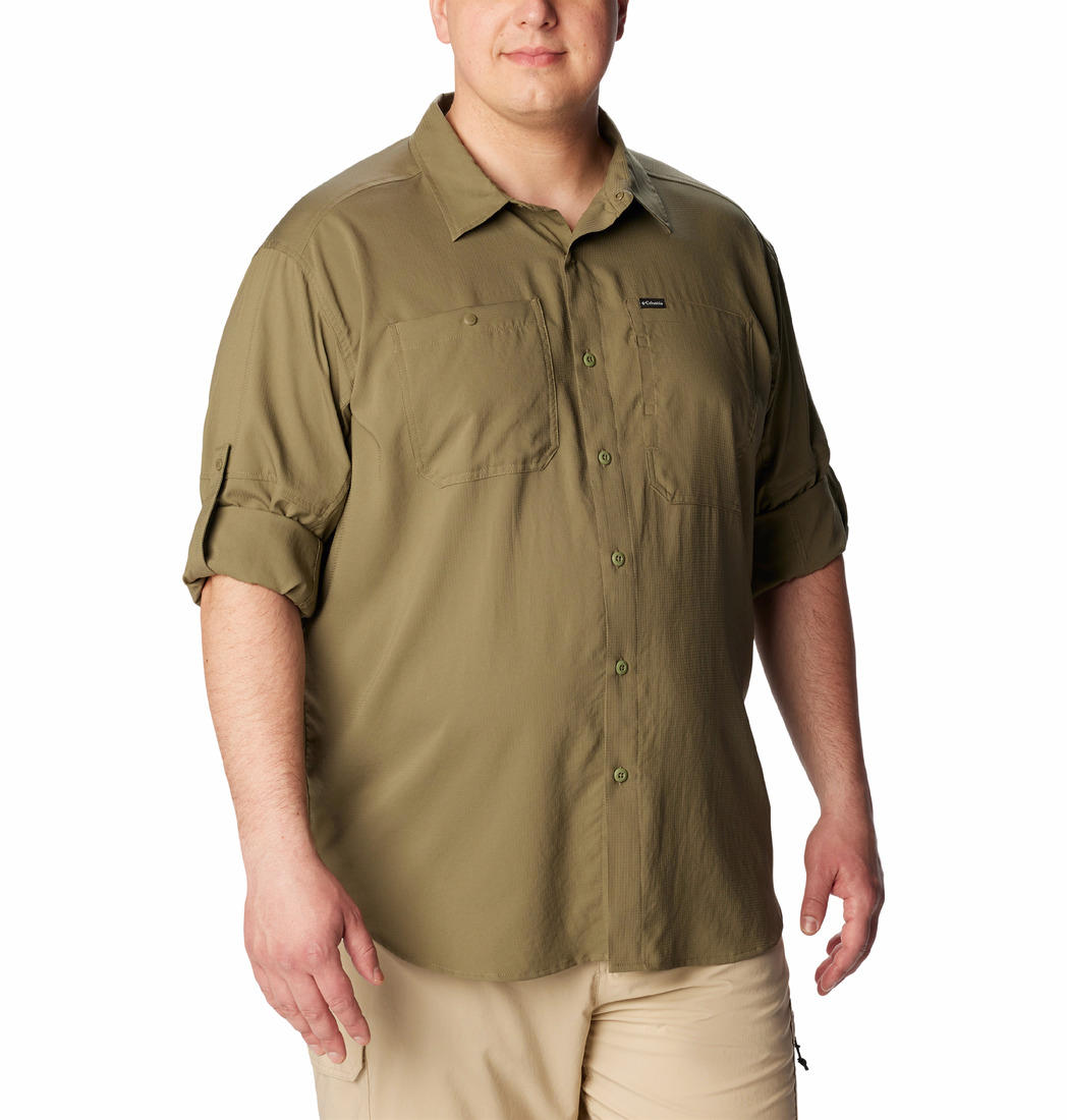 A Men Wearing Columbia Men Green Silver Ridge Utility Lite Long Sleeve (Sun Protection)