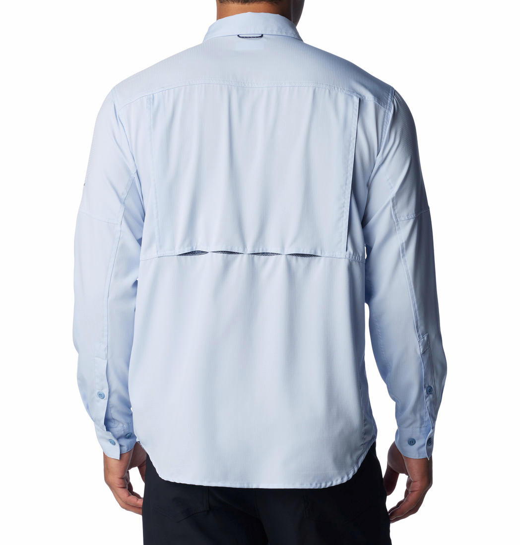 A Men Wearing Columbia Men Navy Blue Silver Ridge Utility Lite Long Sleeve (Sun Protection)